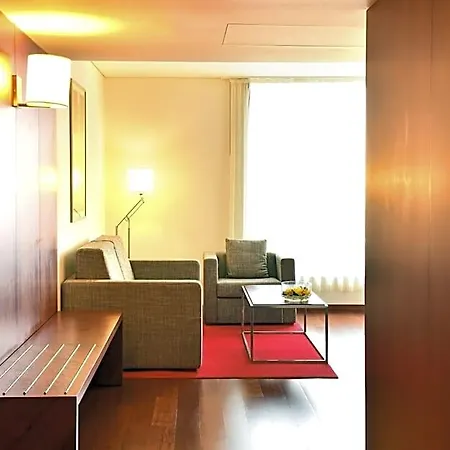 De 4*