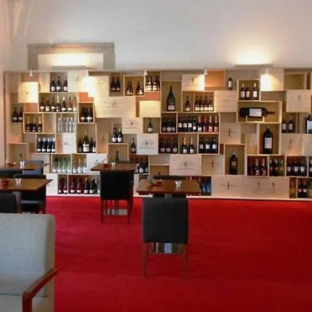 Hotel De 4*